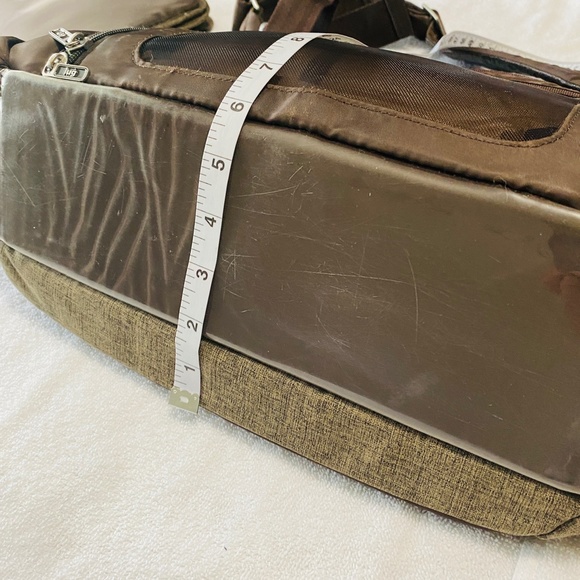 LUG Hula Hoop Diaper / Duffle Bag with Shoulder Straps - Chocolate Brown - Picture 16 of 16